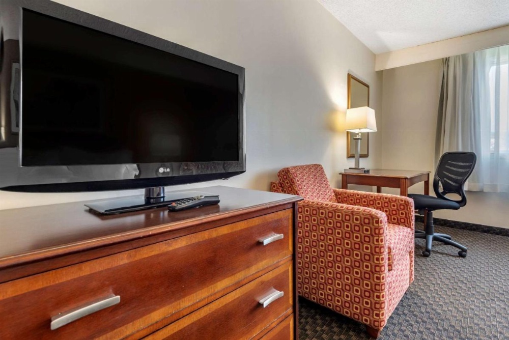 Room image 3